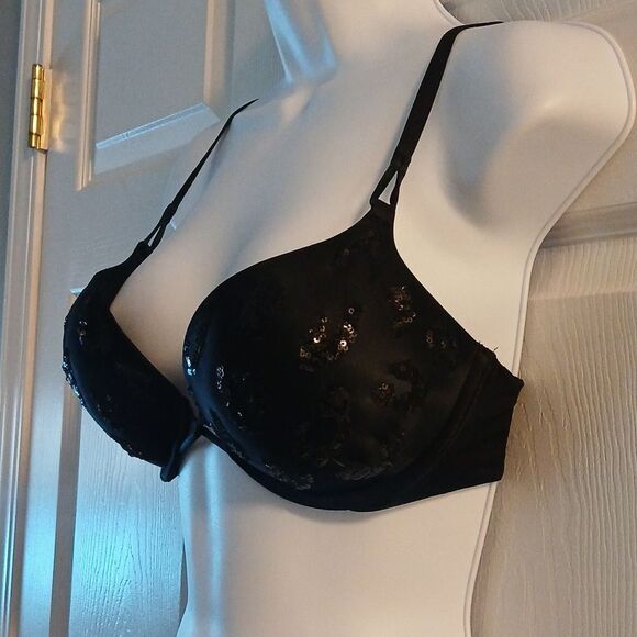 Victoria's Secret Miraculous Plunge black.bead embellished bra. Sz.34 C - Picture 2 of 5